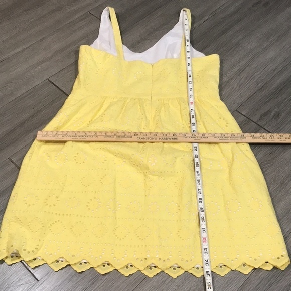 Vineyard Vines size 14 Yellow V-Neck Sleeveless Eyelet Fully Lined Dress - Picture 7 of 9